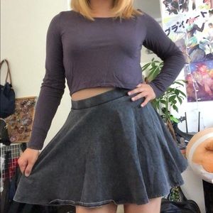 Gray long sleeve crop top